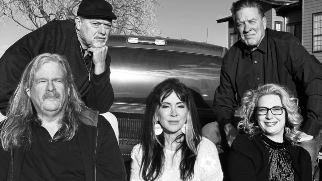 lisa mitts and band. singer songwriter from arizona